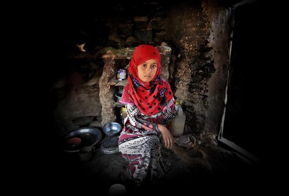 2017-04-19-1492631147-9062687-BLOG4Famineyemen4.jpg
