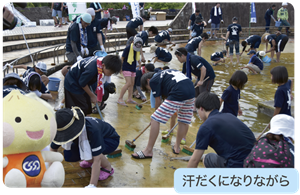 2017-08-08-1502174932-8327095-20170808ph02.png