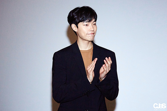 2017-08-25-1503649995-3335873-junyeolryu_3.jpg