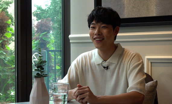 2017-08-29-1503984129-5934197-RyuInterview08.jpg