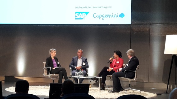 2017-11-12-1510495579-6141360-IndustriegipfelMWEPodium_9_11_2017.jpg