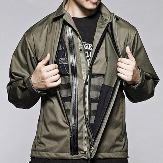 2017-12-26-1514309041-7437267-Acronym_Fashion_Bomber2_grande.jpg