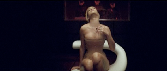 Rihanna's 'Russian Roulette' Video: In A Nude Bra, Bloody (WATCH