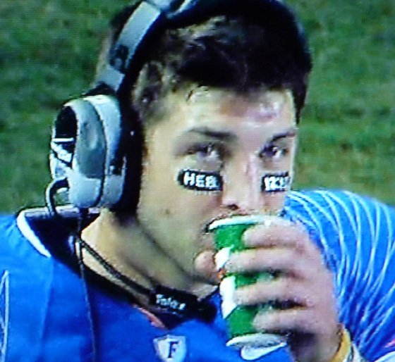 Hebrews 12 1-2: Tim Tebow Eye Black Contains Bible Passage (PHOTO)