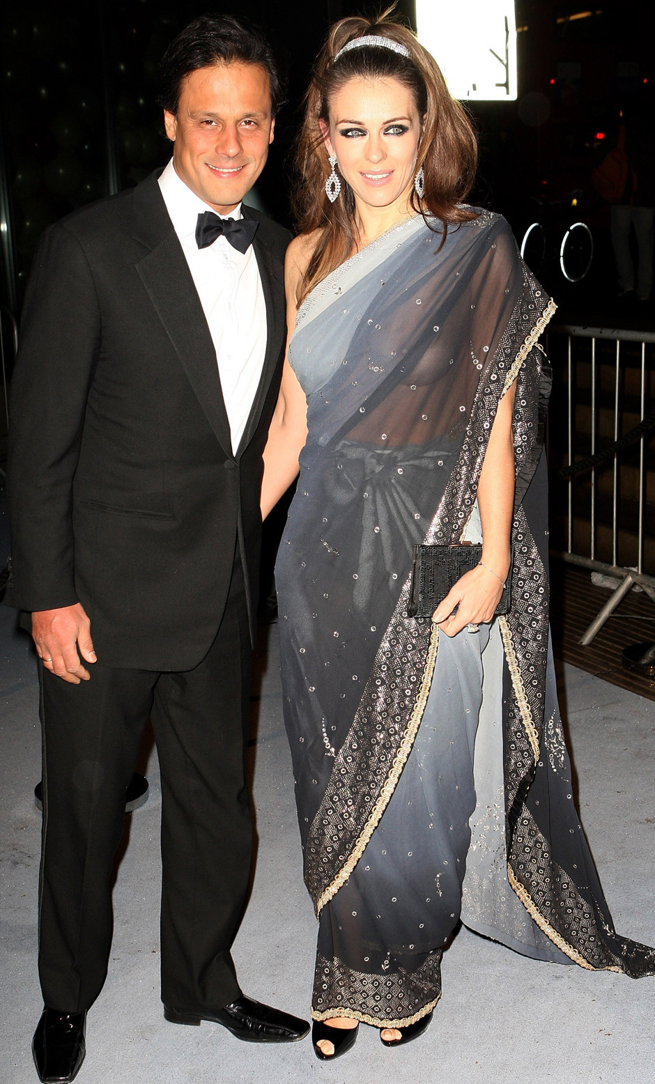 Elizabeth Hurleys See Through Sari Pics Dons Sheer Dress Forgets